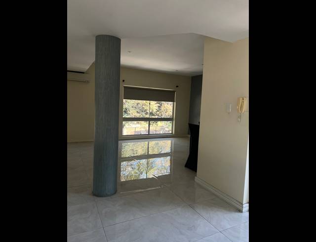2 BEDROOM APARTMENT TO LET IN ESSENWOOD